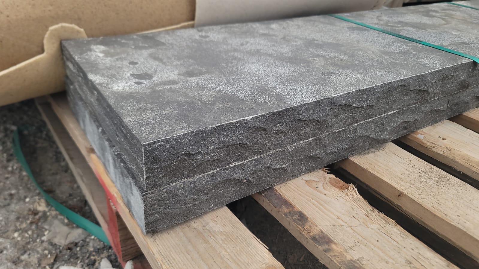 Antique black natural stone coping
